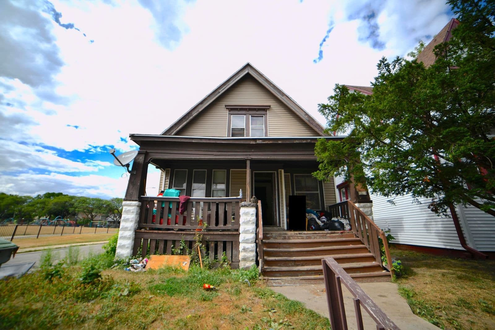 1216 Chambers