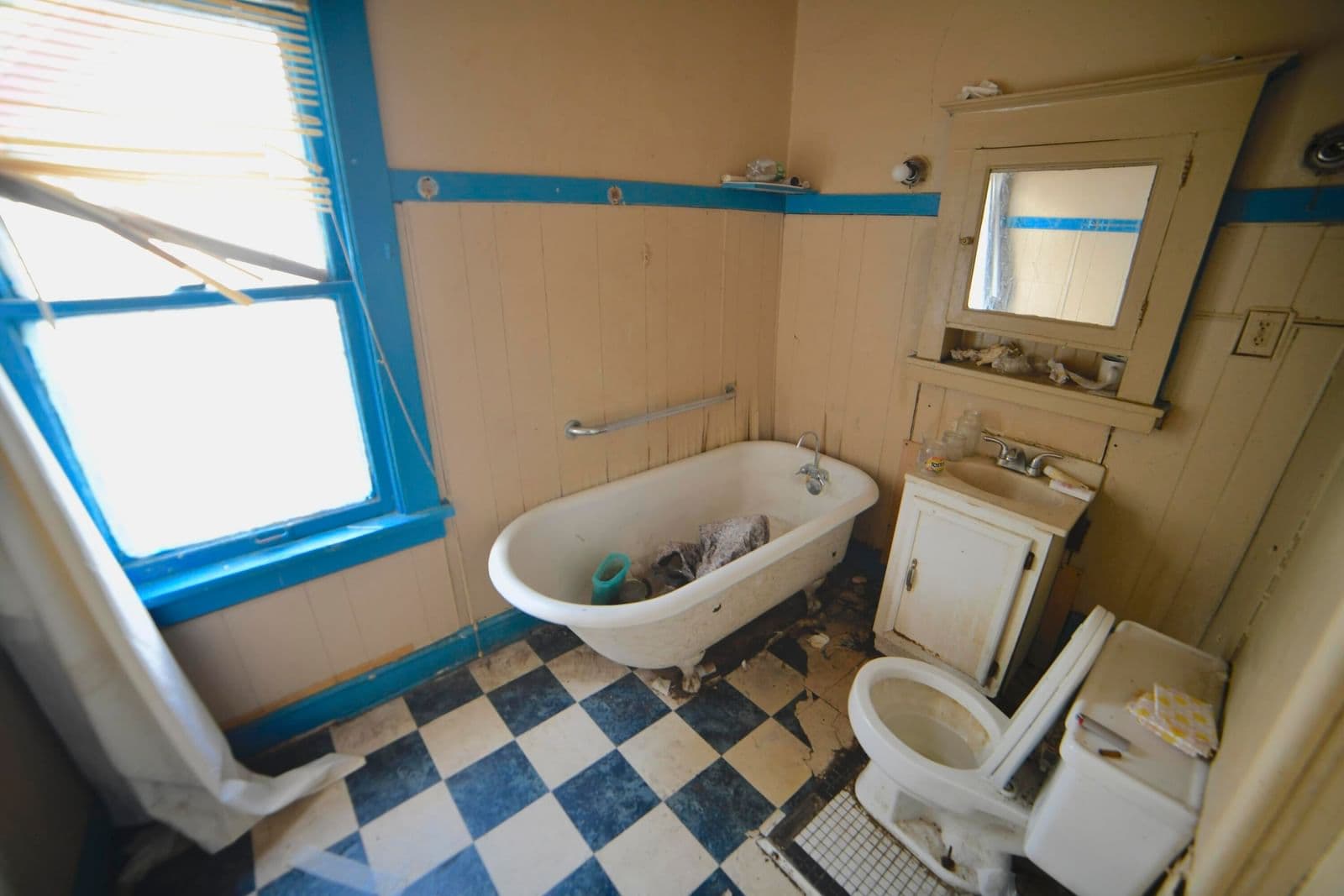 Photo 4 of 1216 Chambers