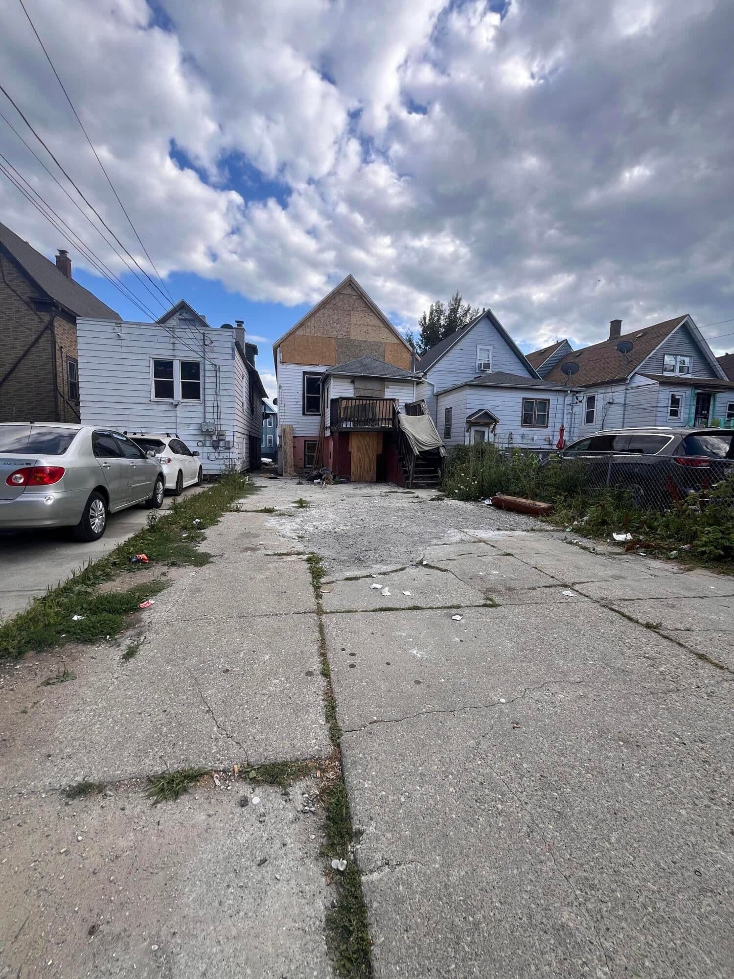 2412 Maple
