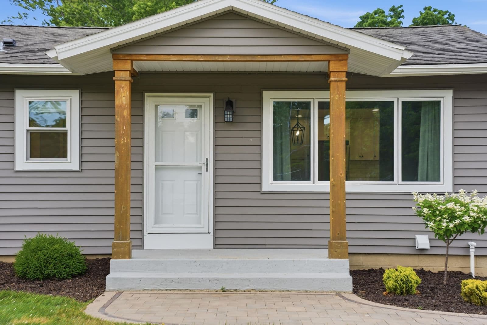 10579 Barton