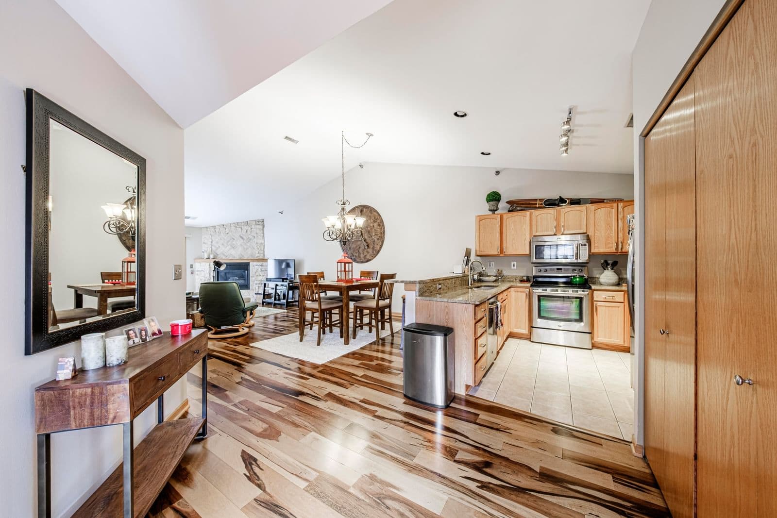 18500 Brookfield Lakes
