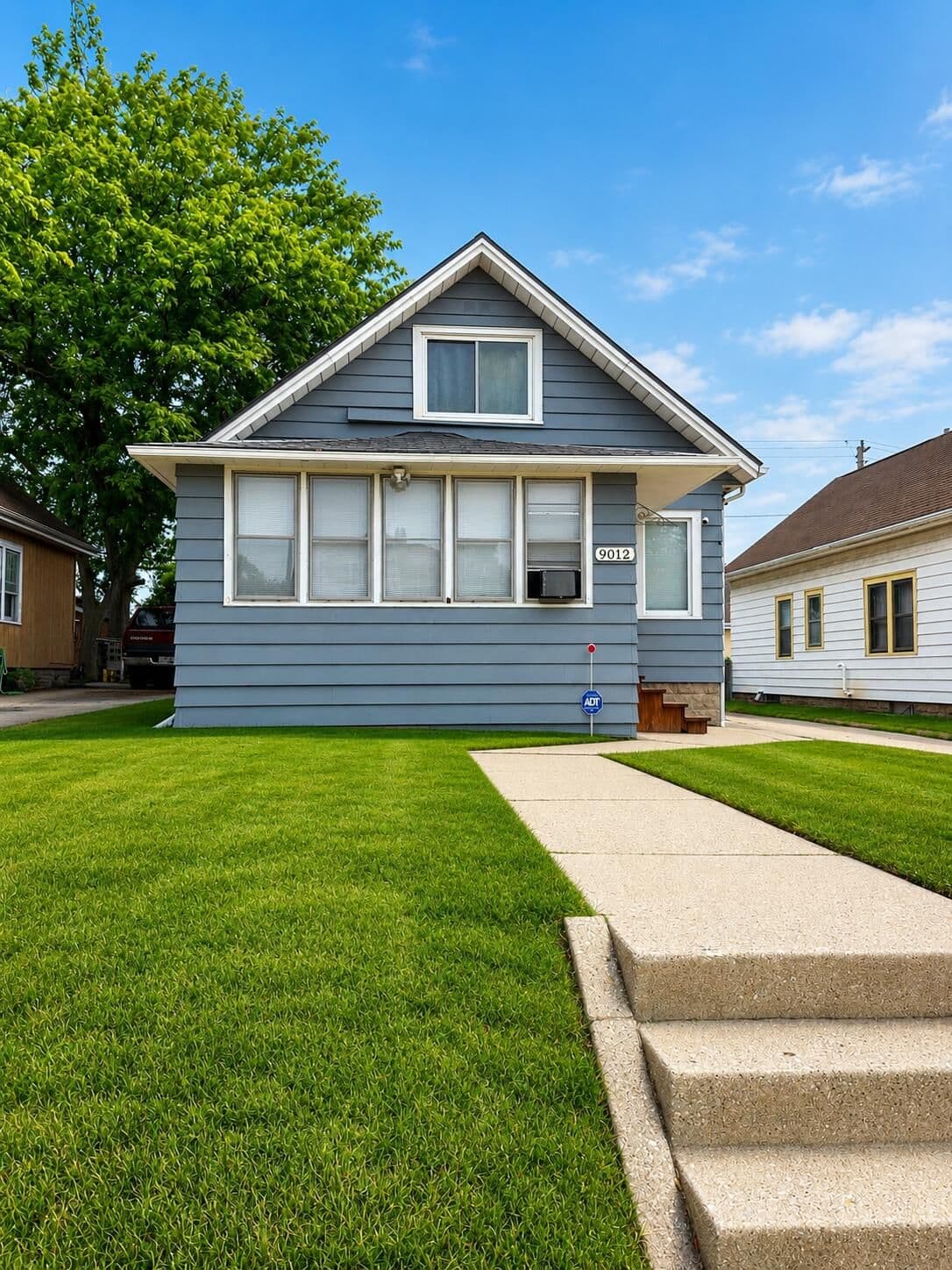 9012 Greenfield, West Allis, WI