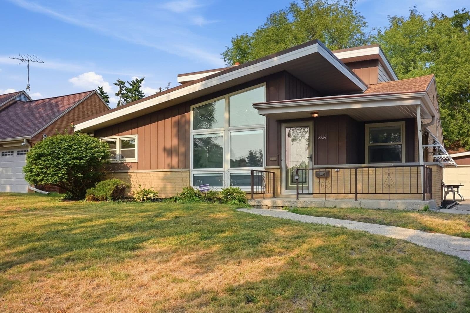 2814 Cleveland Park, West Allis, WI