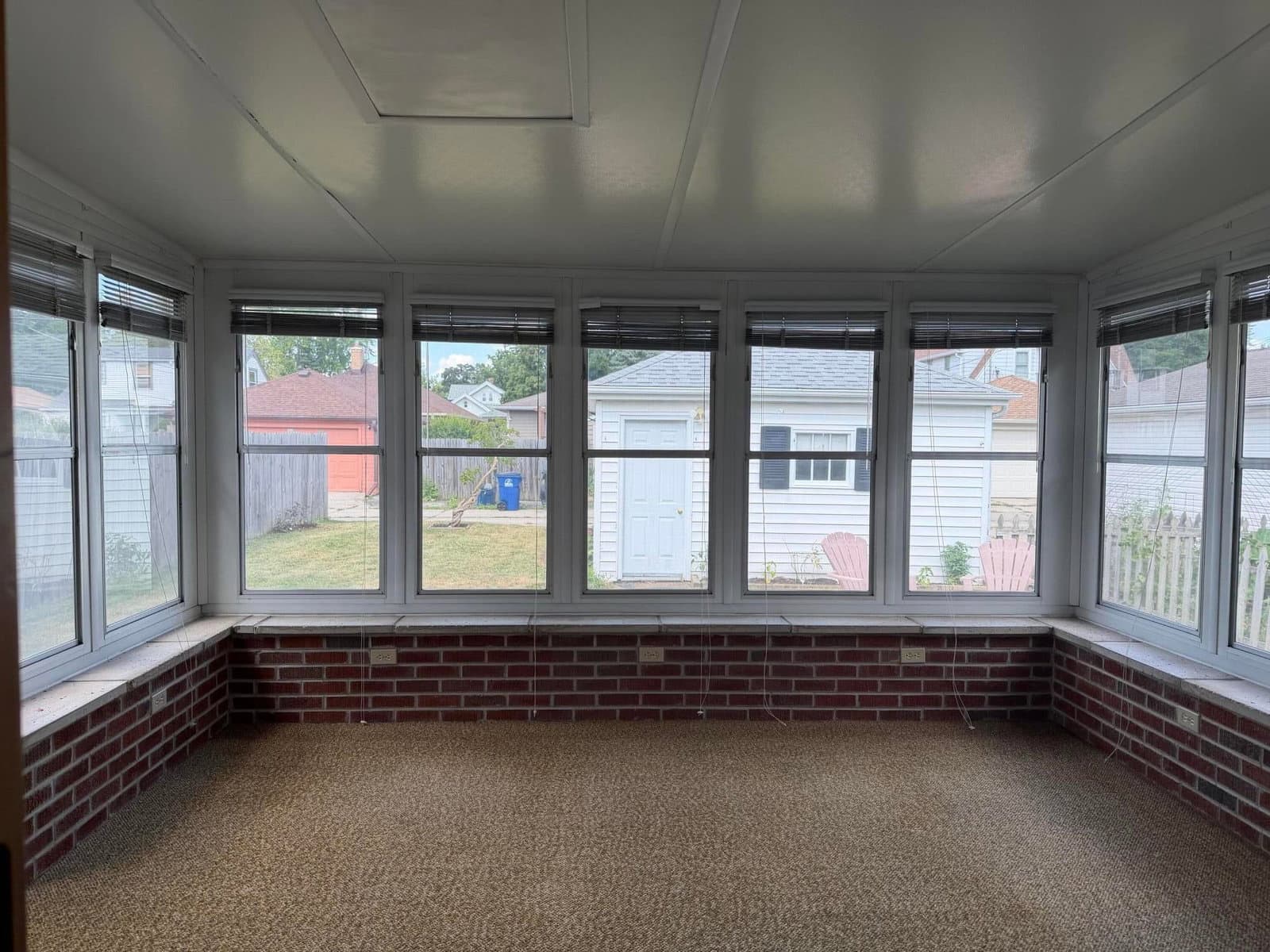 Photo 5 of 1508 West Lawn