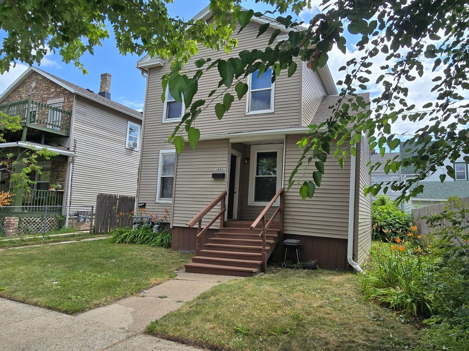 1841 Center, Racine, WI