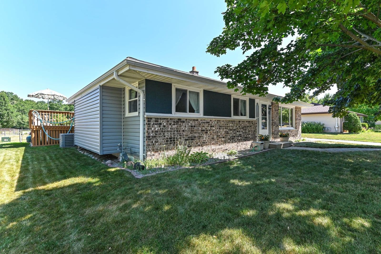 3310 Woodview