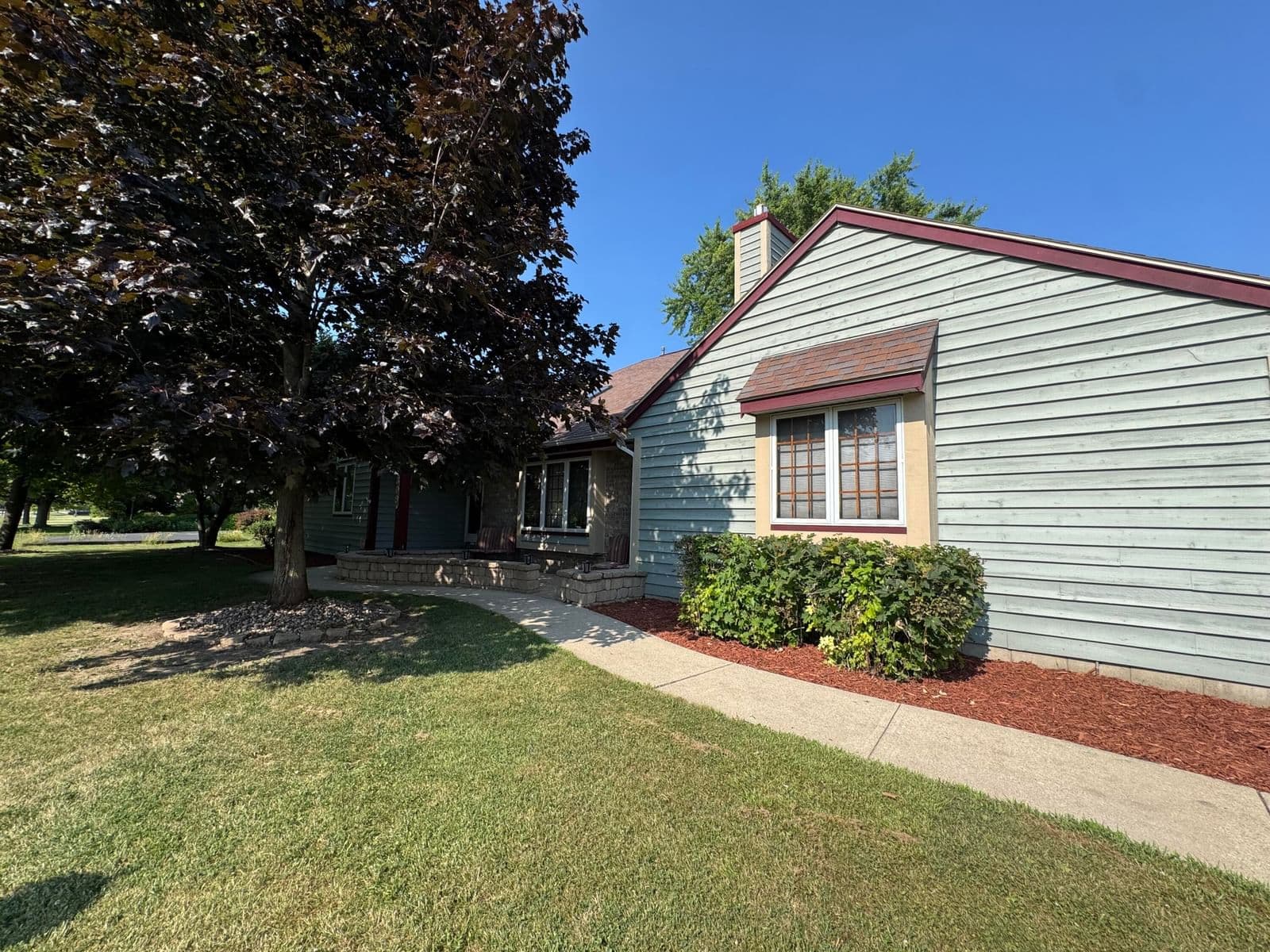 5309 Lathrop
