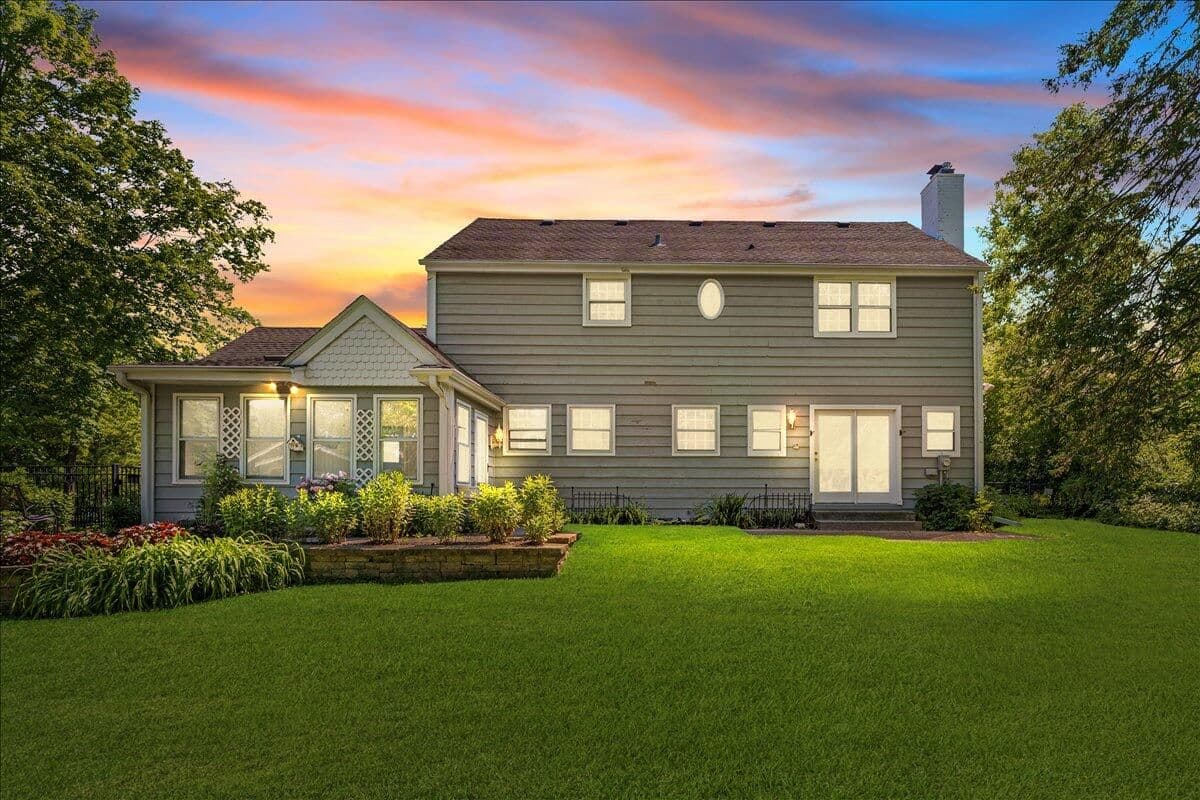 11645 Hillside