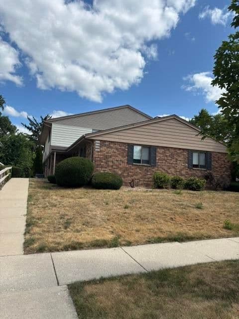 9442 Maple, West Allis, WI