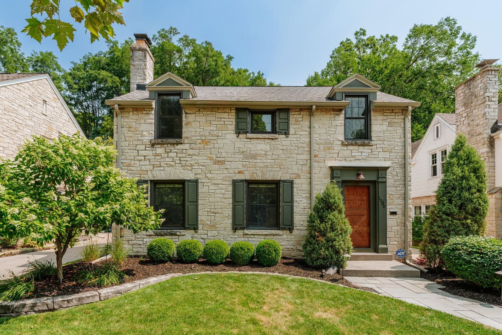 1306 Martha Washington