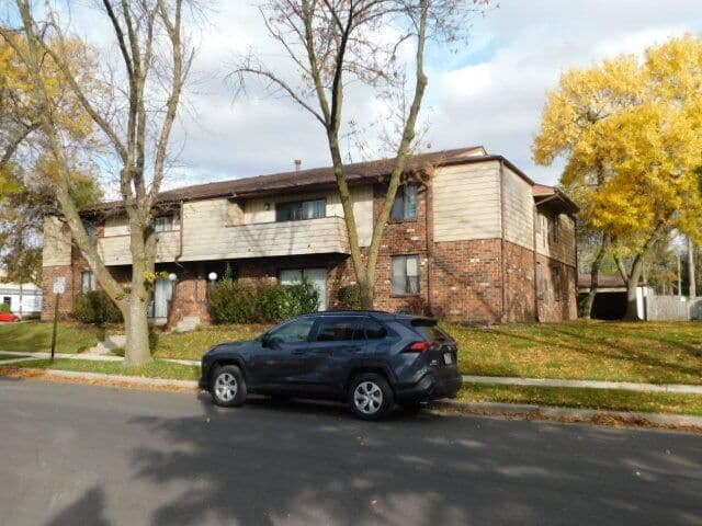 2620 Custer