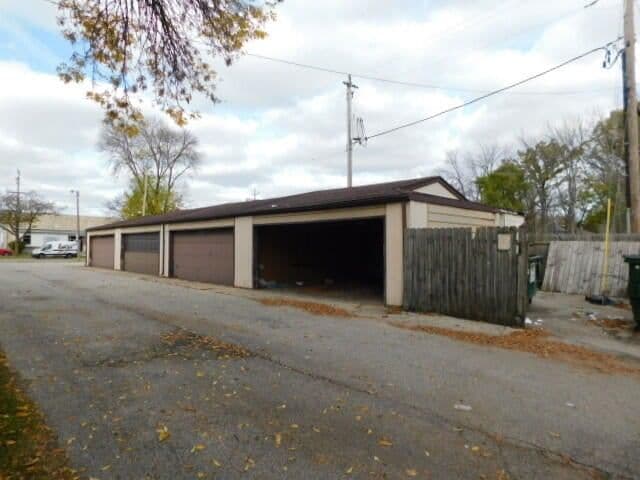 Photo 4 of 2620 Custer