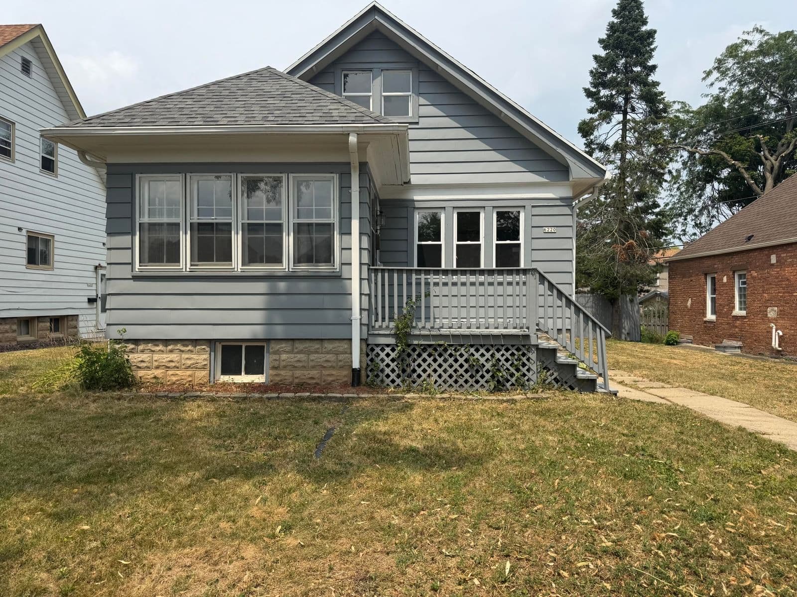 6220 Girard