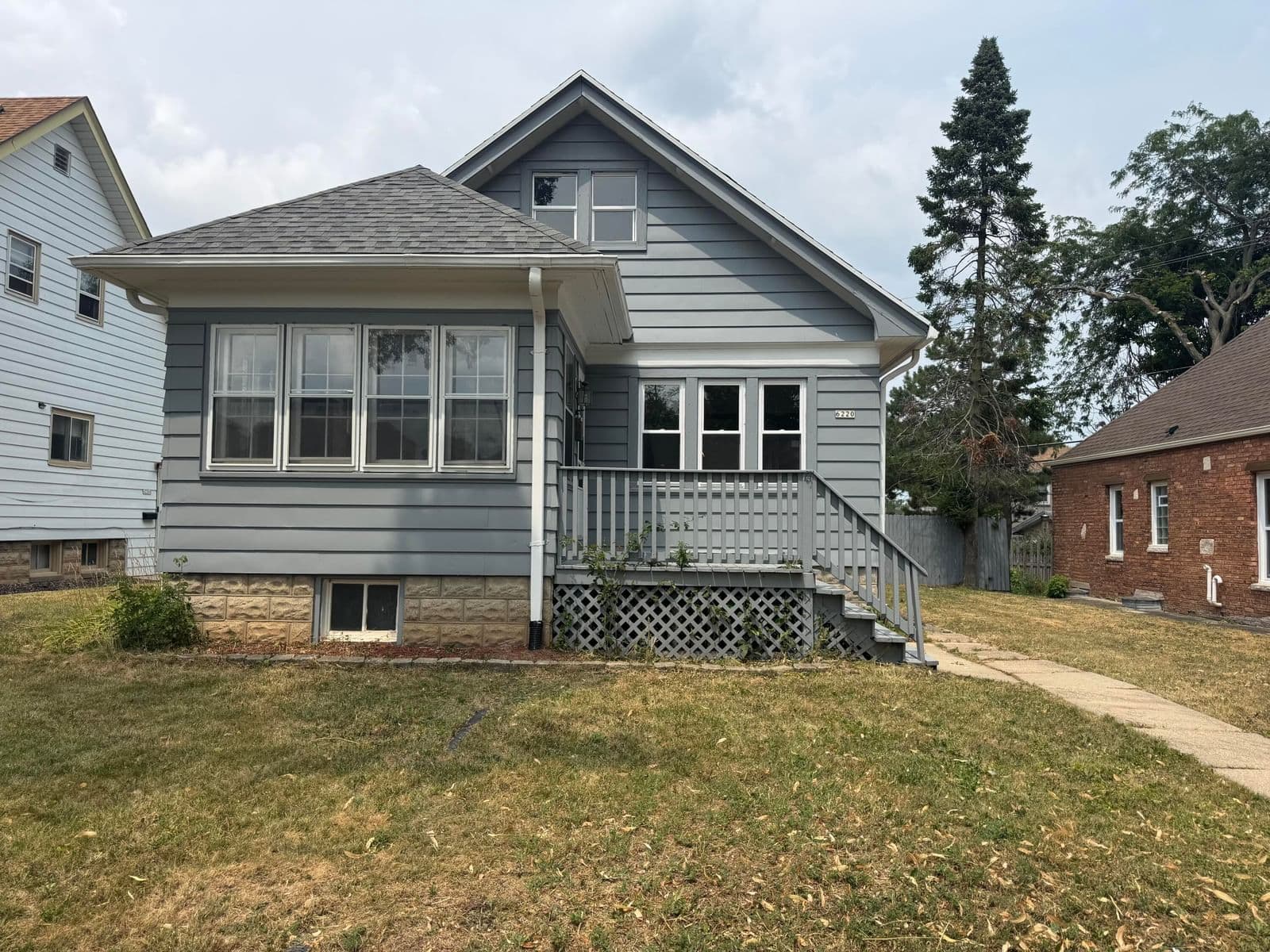 6220 Girard