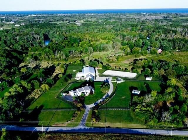 13700 Riverland