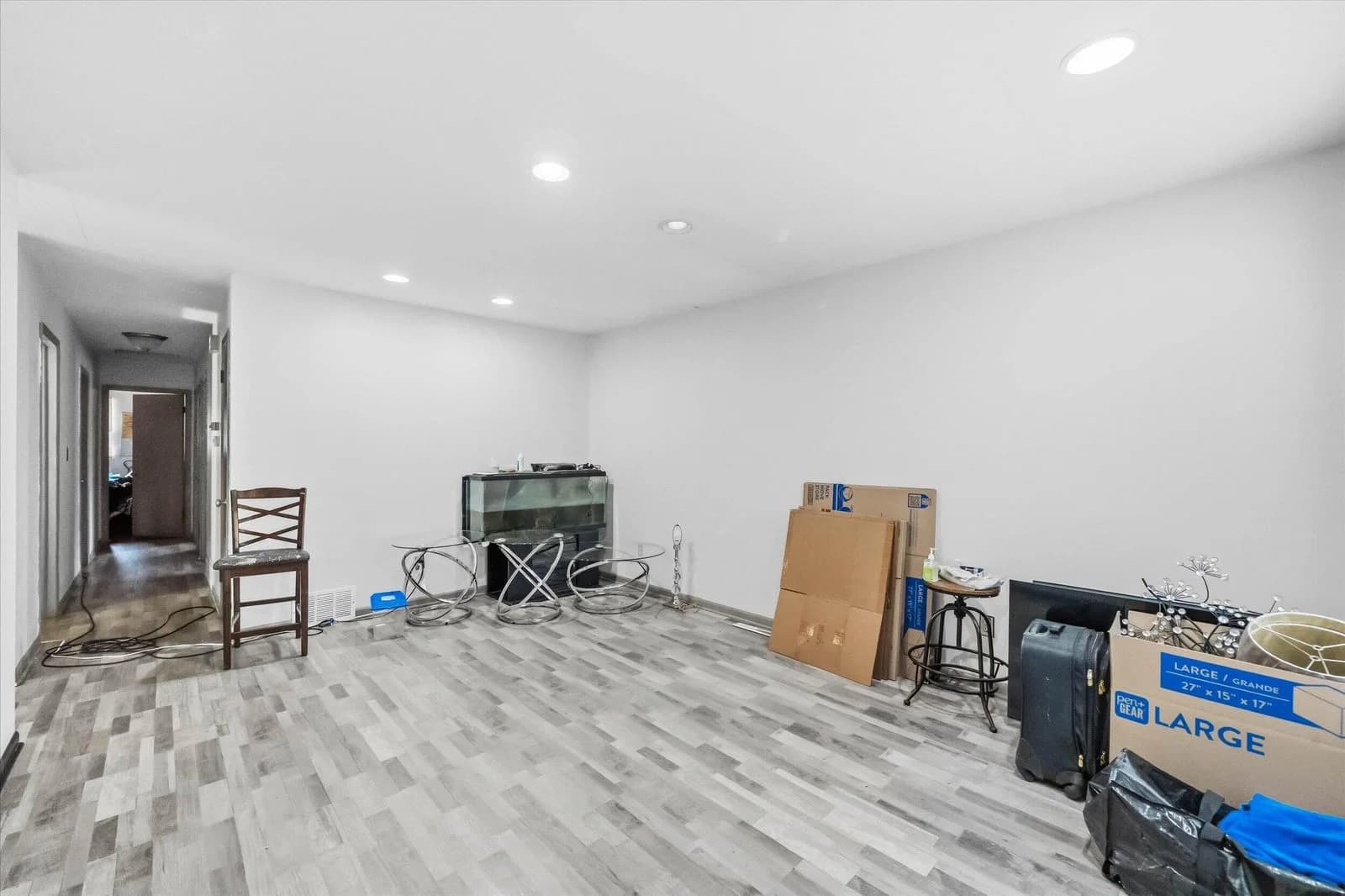 8528 Potomac Ave