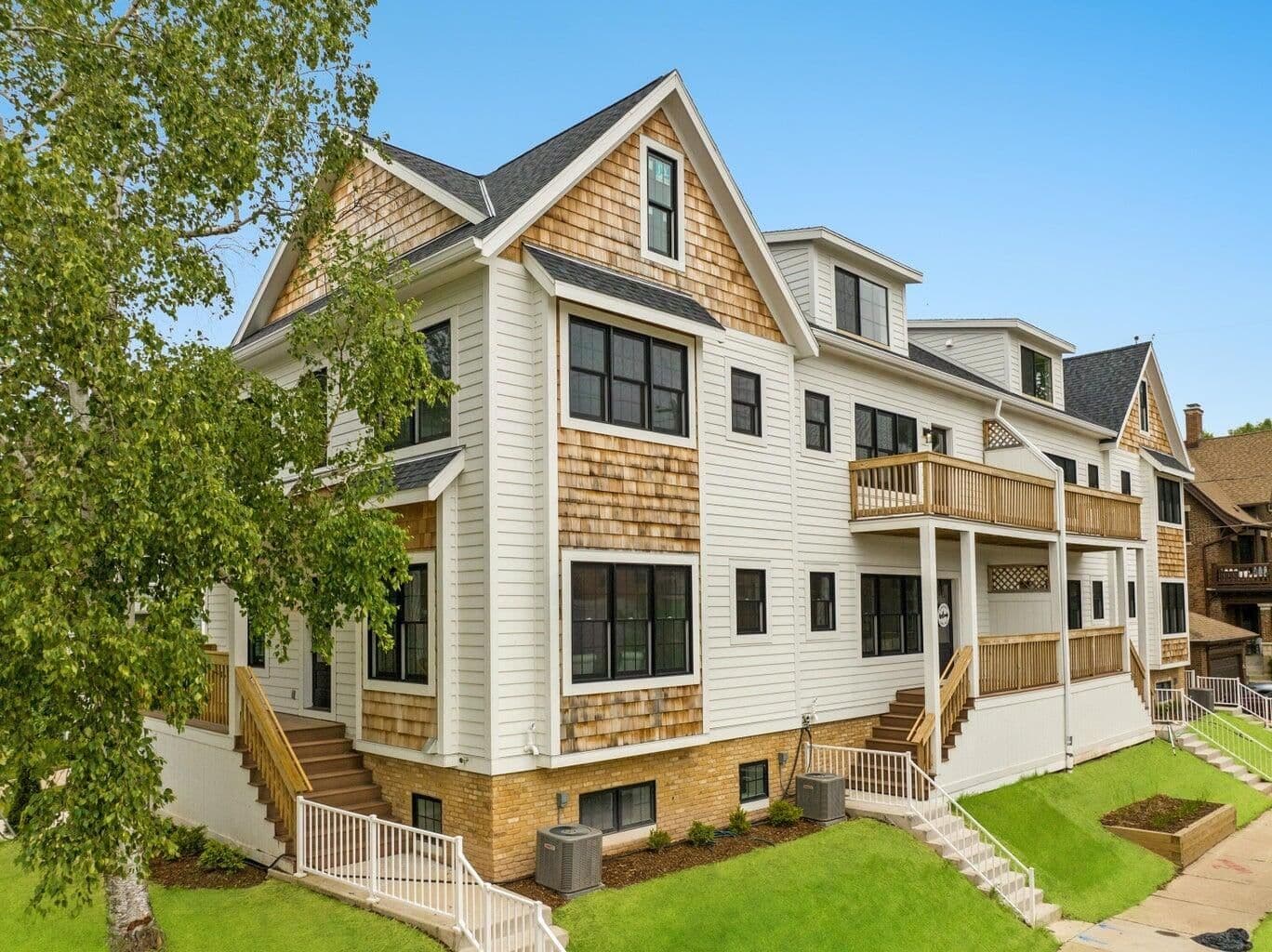 2604 Park