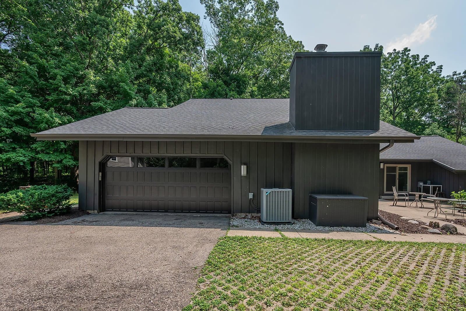 14825 Woodbridge