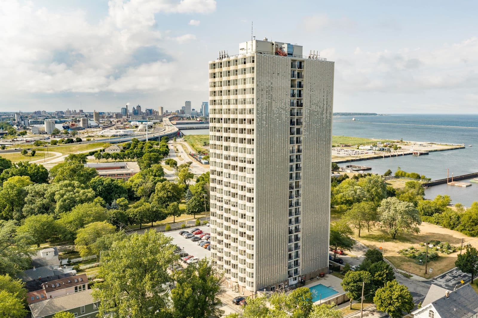 2525 Shore