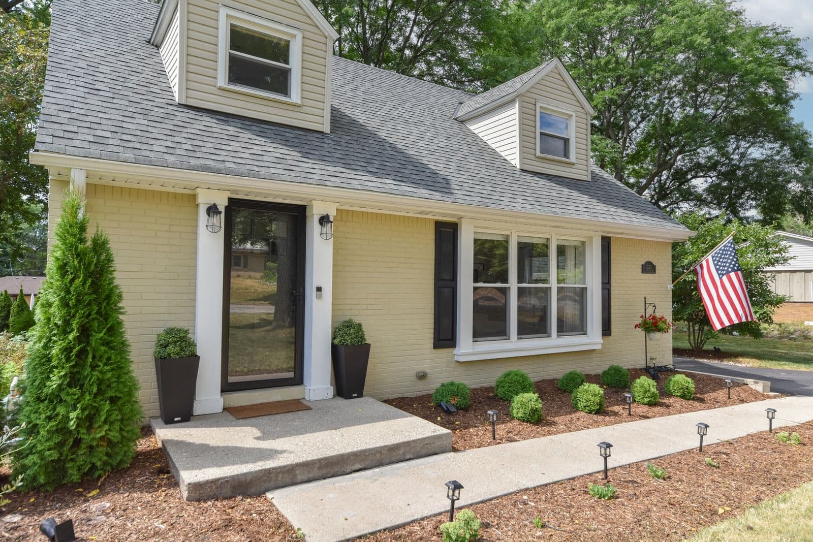 12311 Woodland