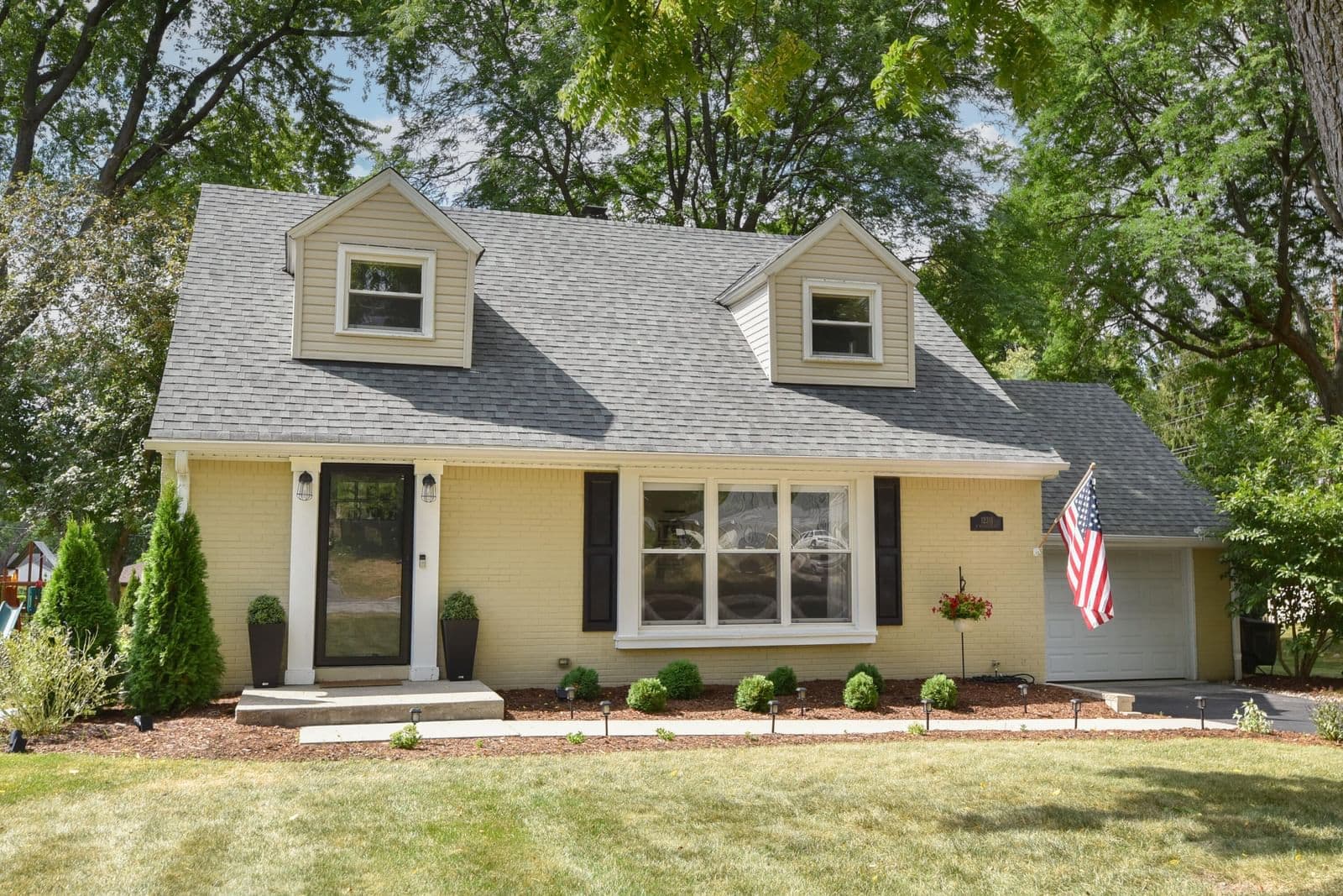 12311 Woodland, Wauwatosa, WI