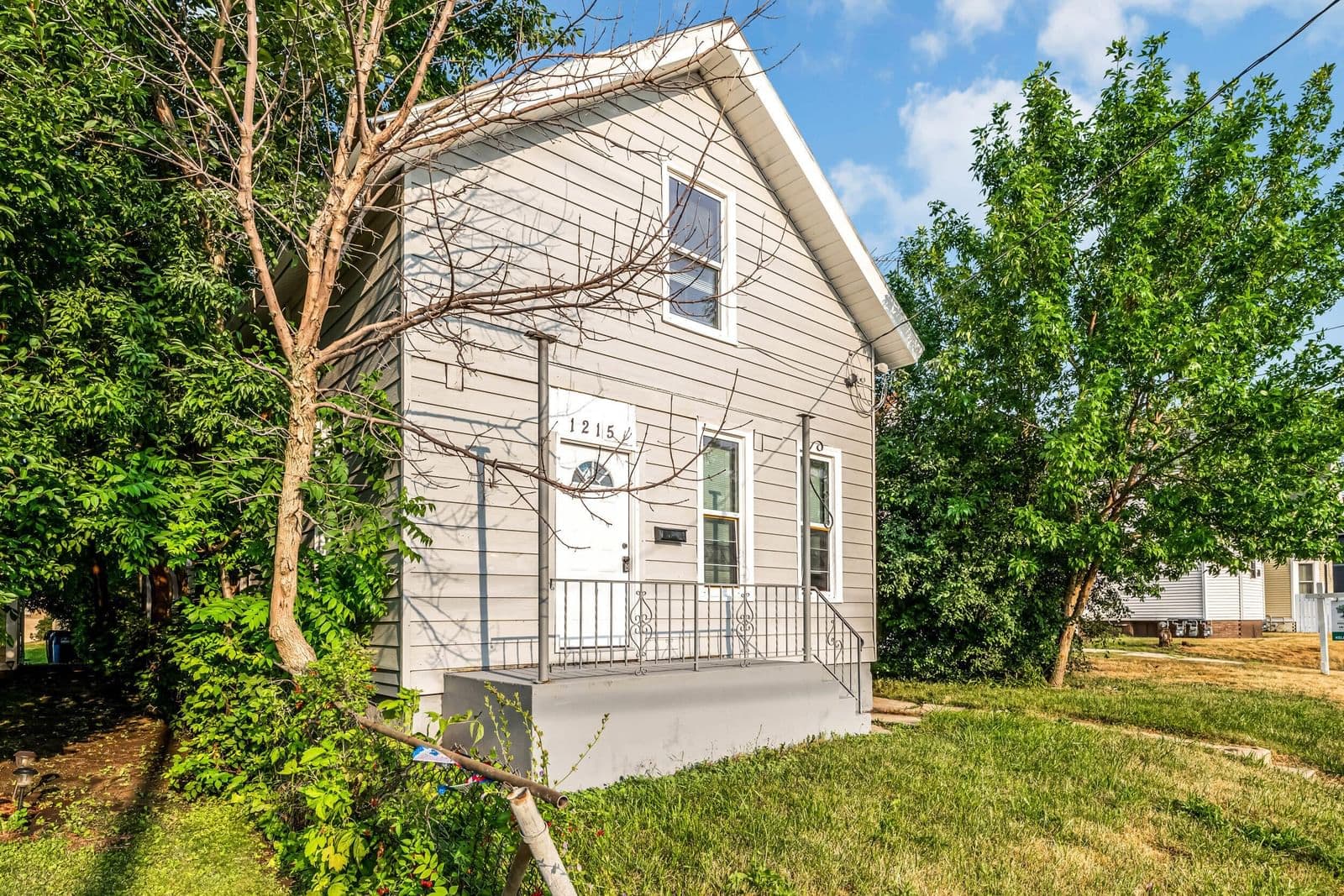 1215 Racine