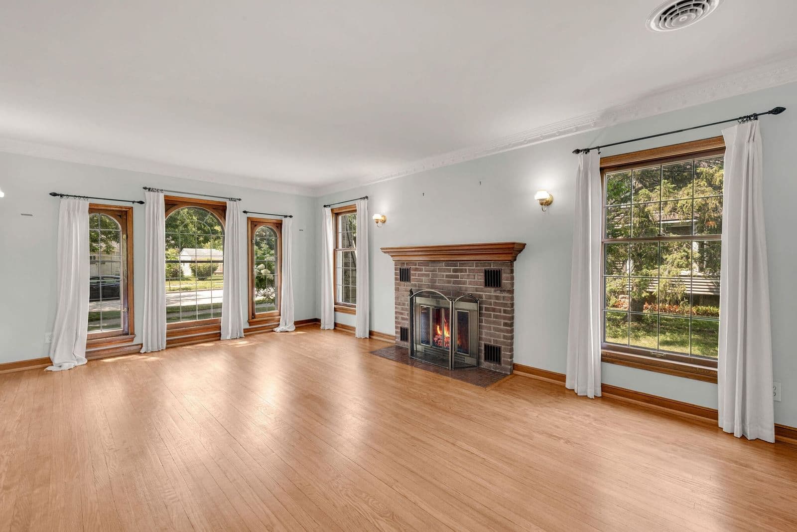 208 Chestnut