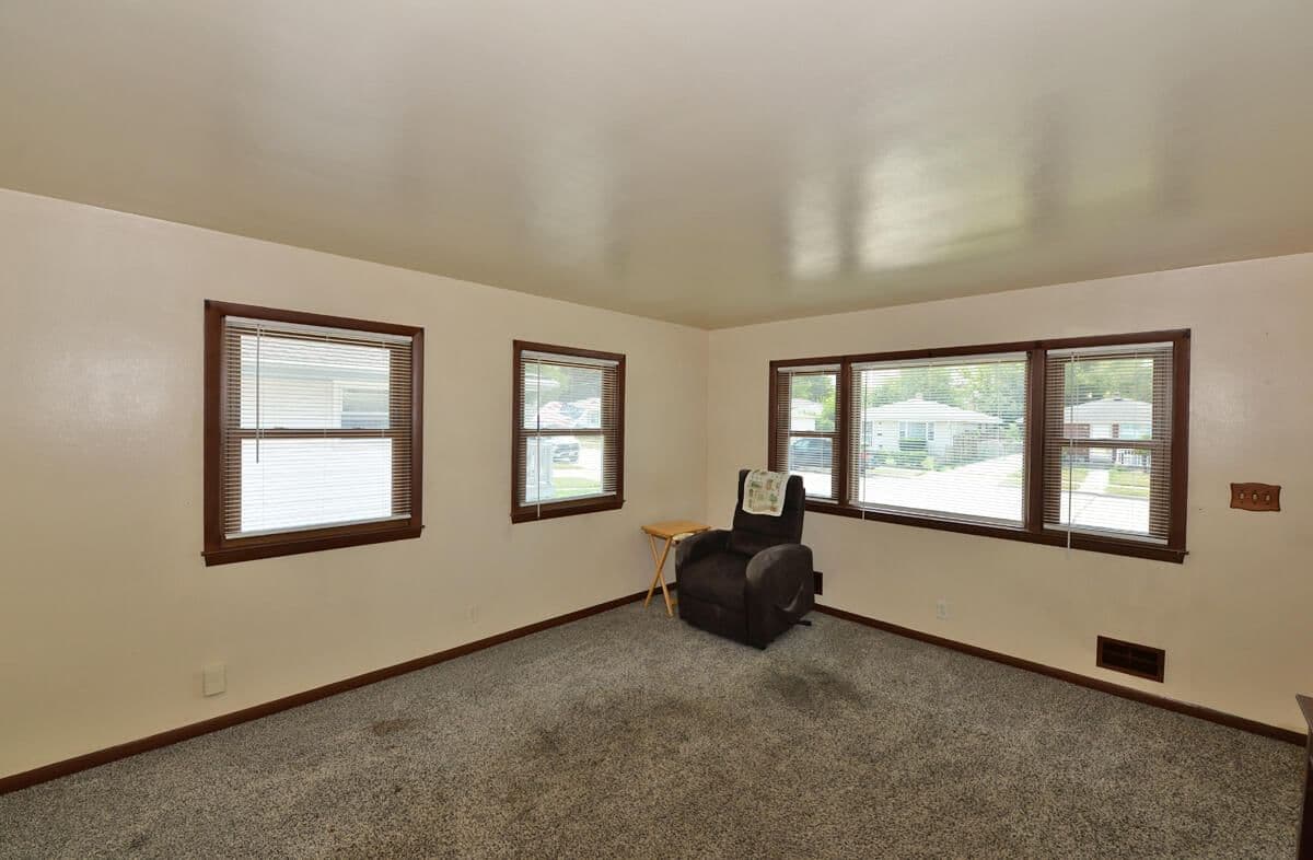 2207 Illinois