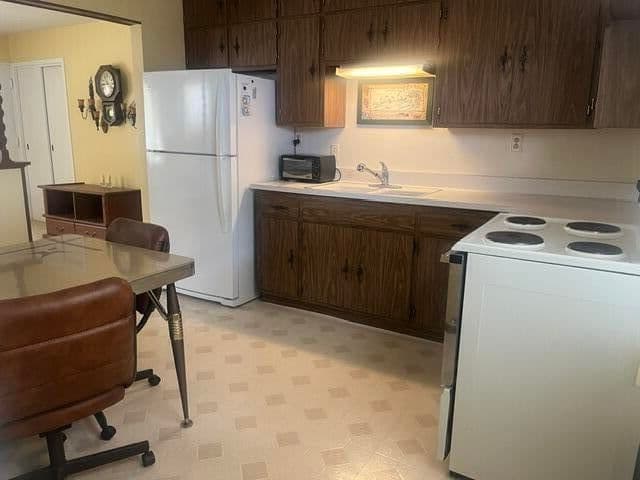 Photo 5 of 3228 63rd
