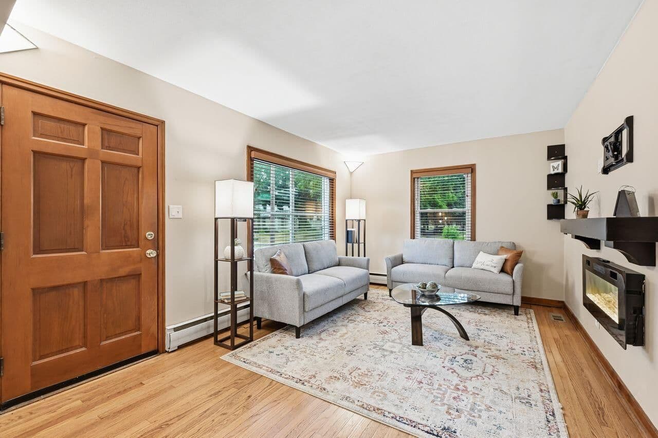 Photo 5 of 2802 47th