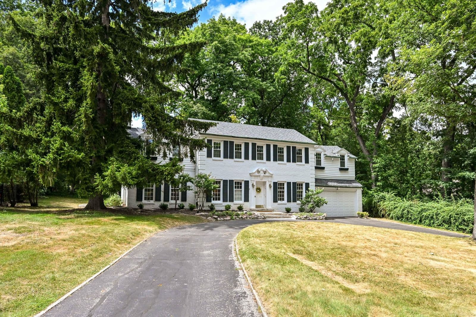 1065 Lower Ridgeway