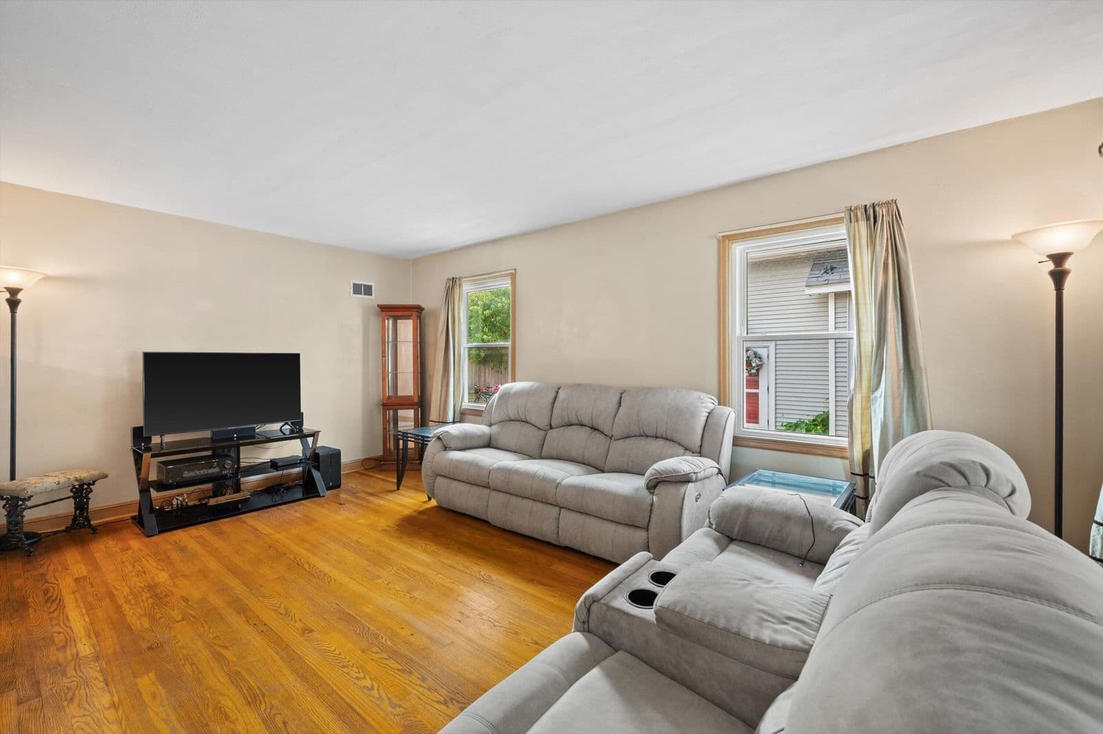 Photo 5 of 1735 92nd