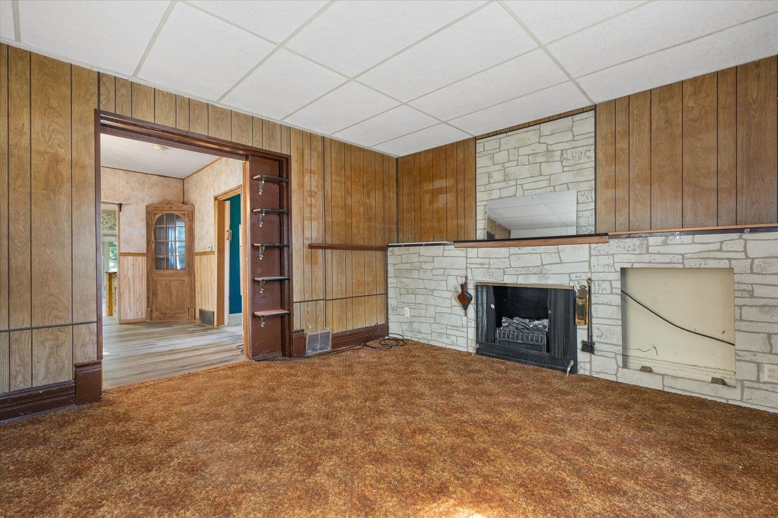 Photo 5 of 1111 Oakwood