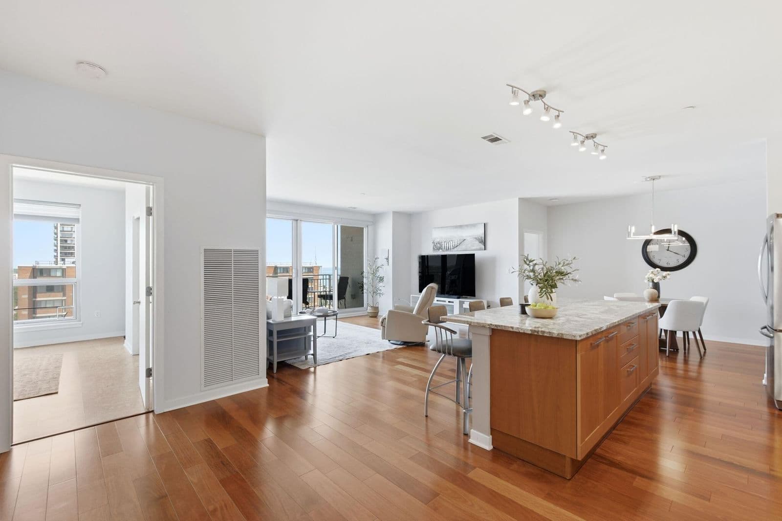 1522 Prospect