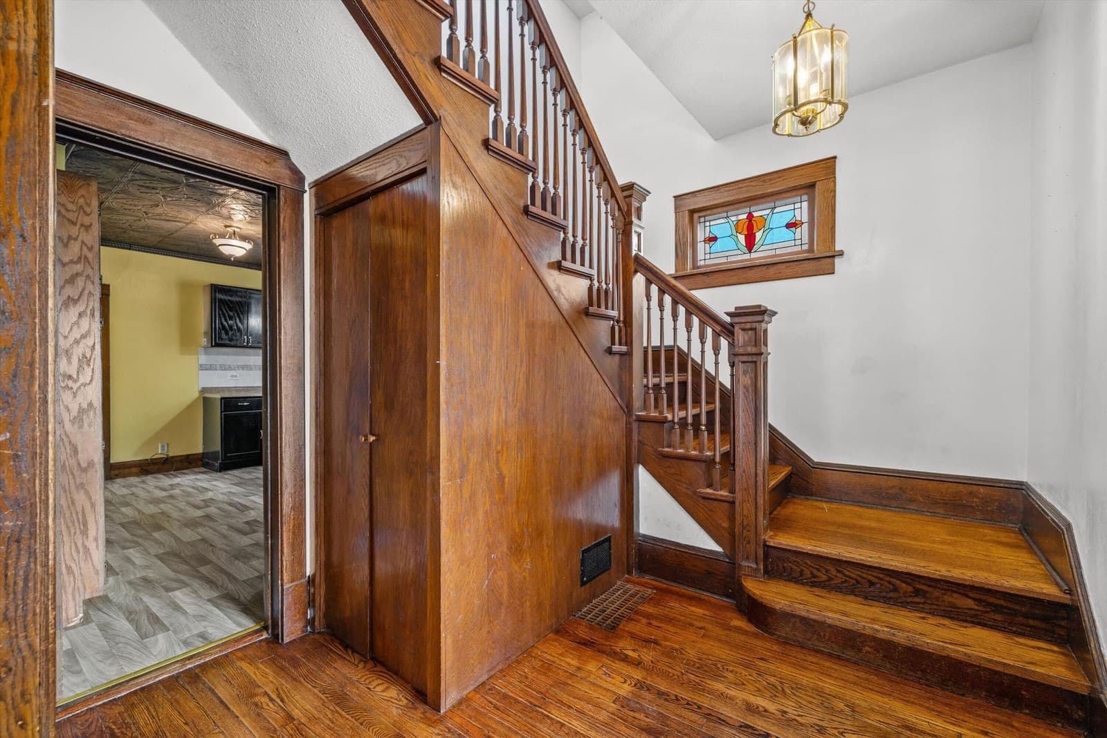 2816 Wright