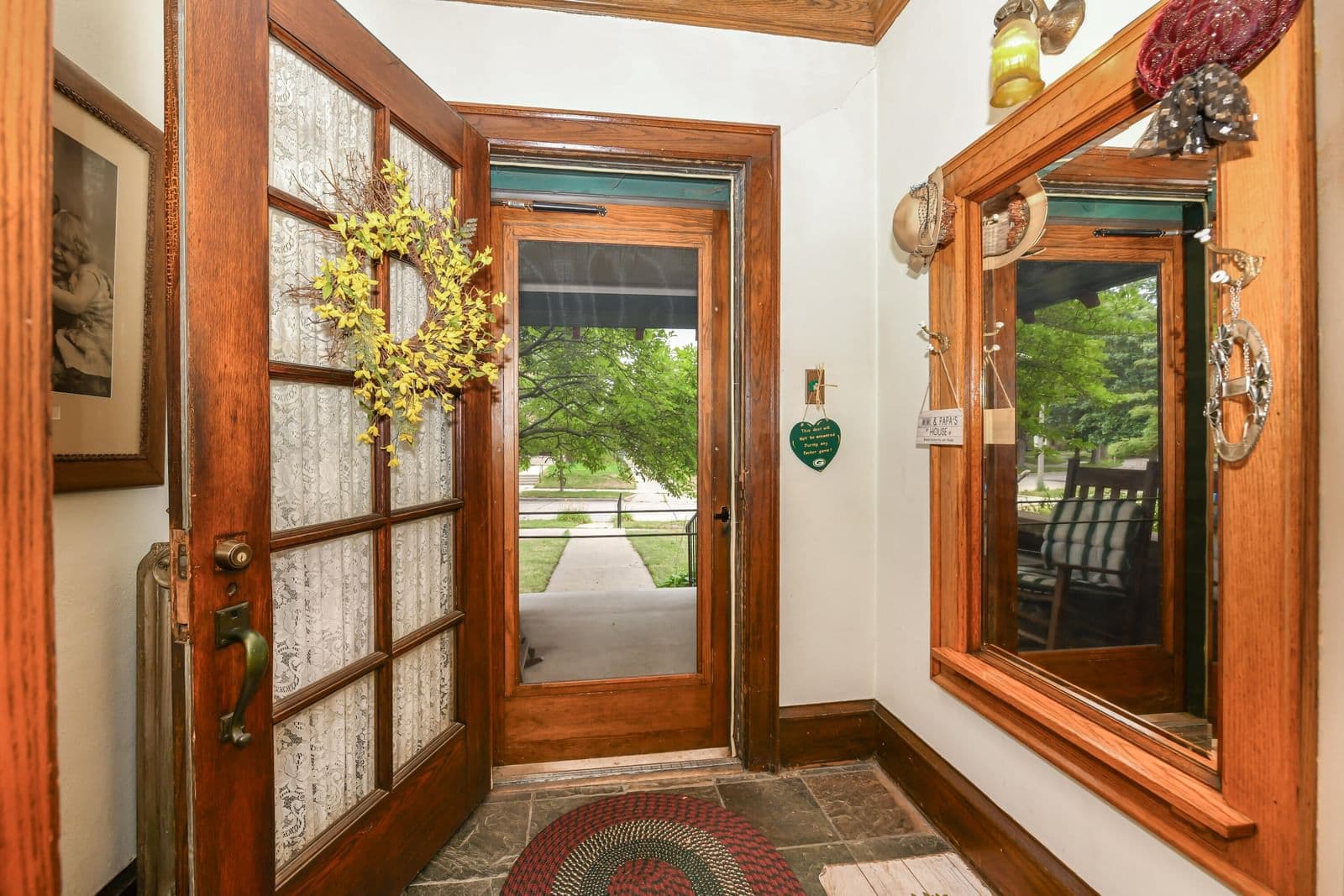 Photo 5 of 4915 Woodlawn