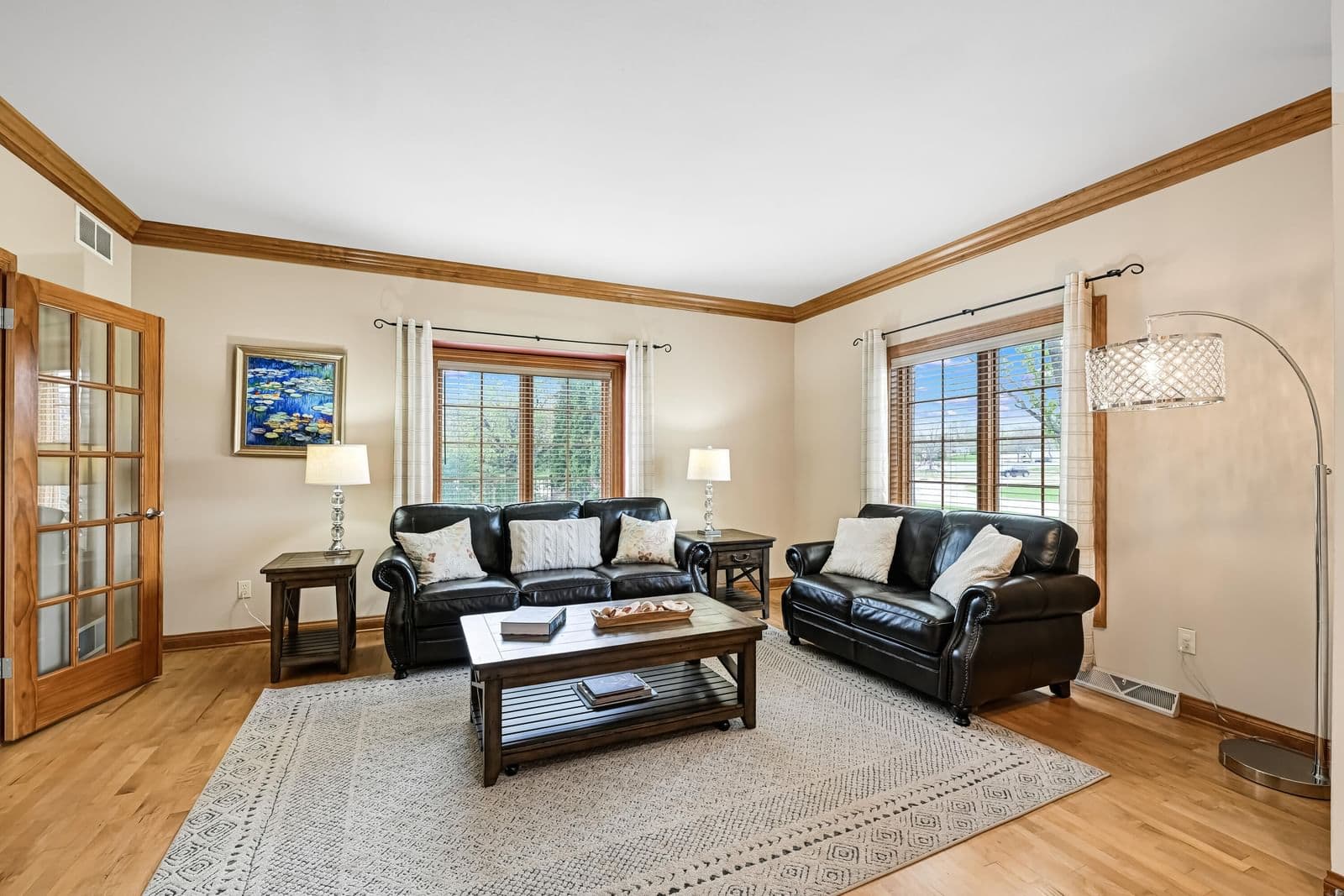 Photo 4 of 17155 Vanderbilt