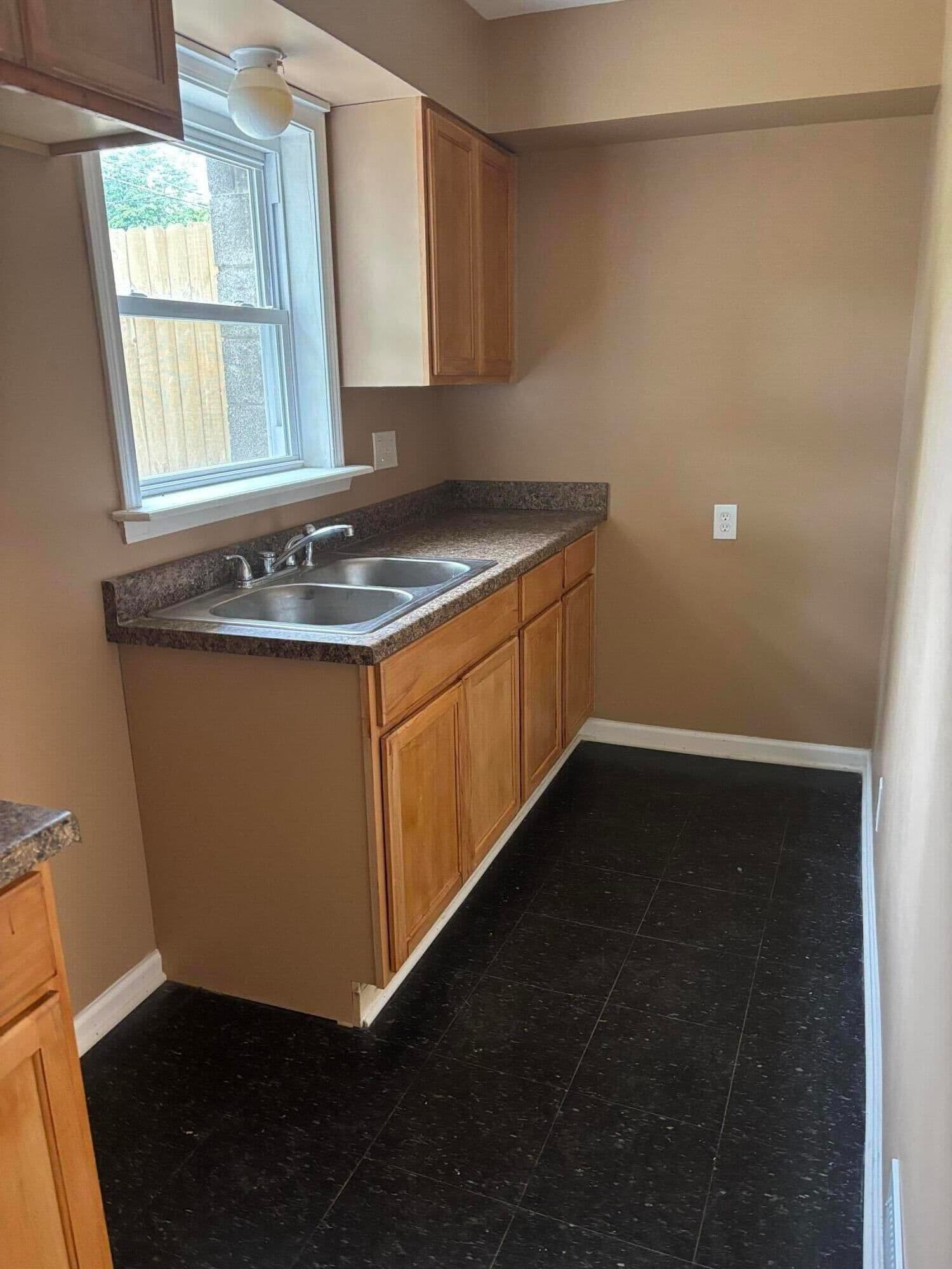 5112 Center