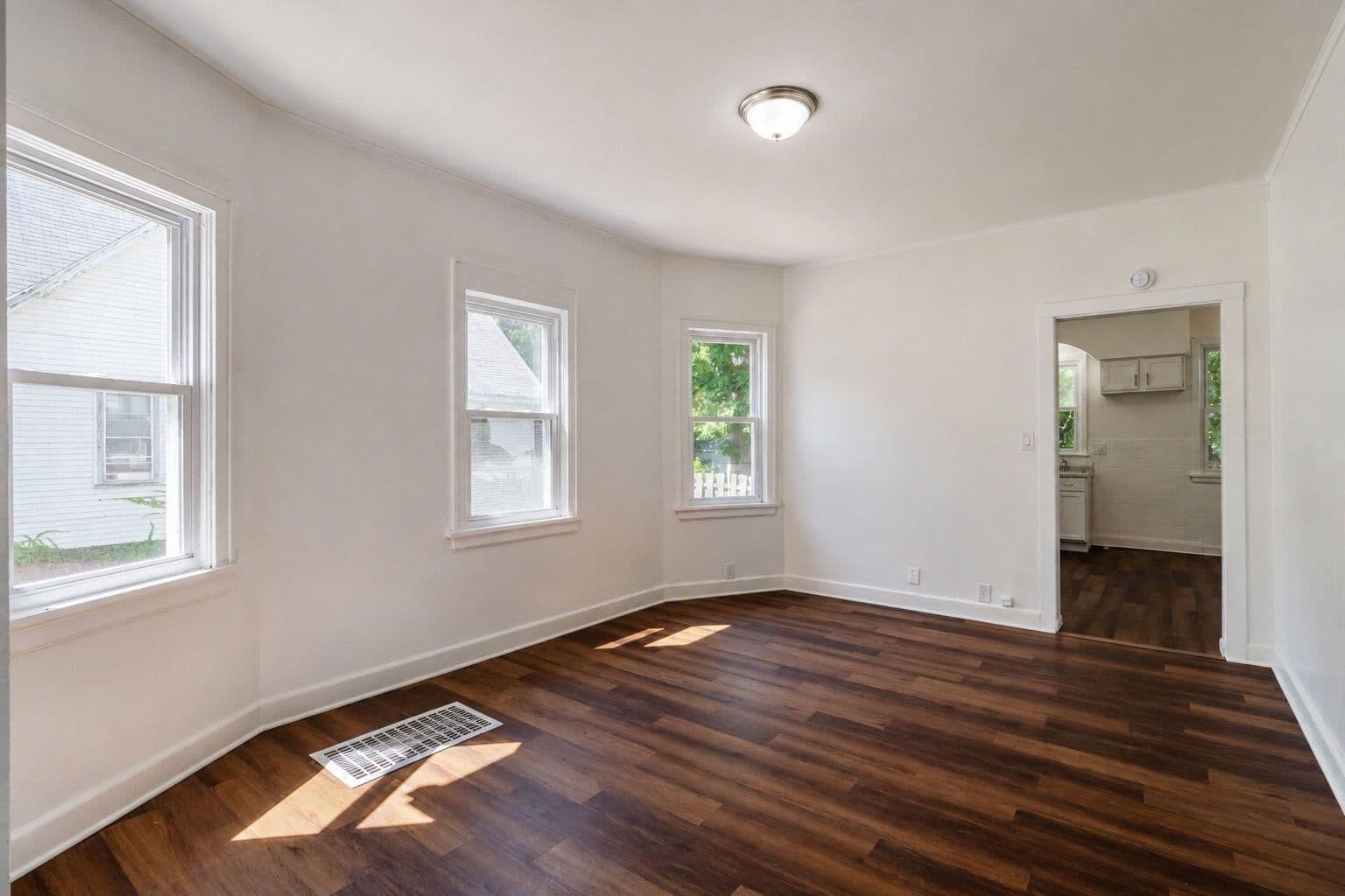 Photo 5 of 1431 29th
