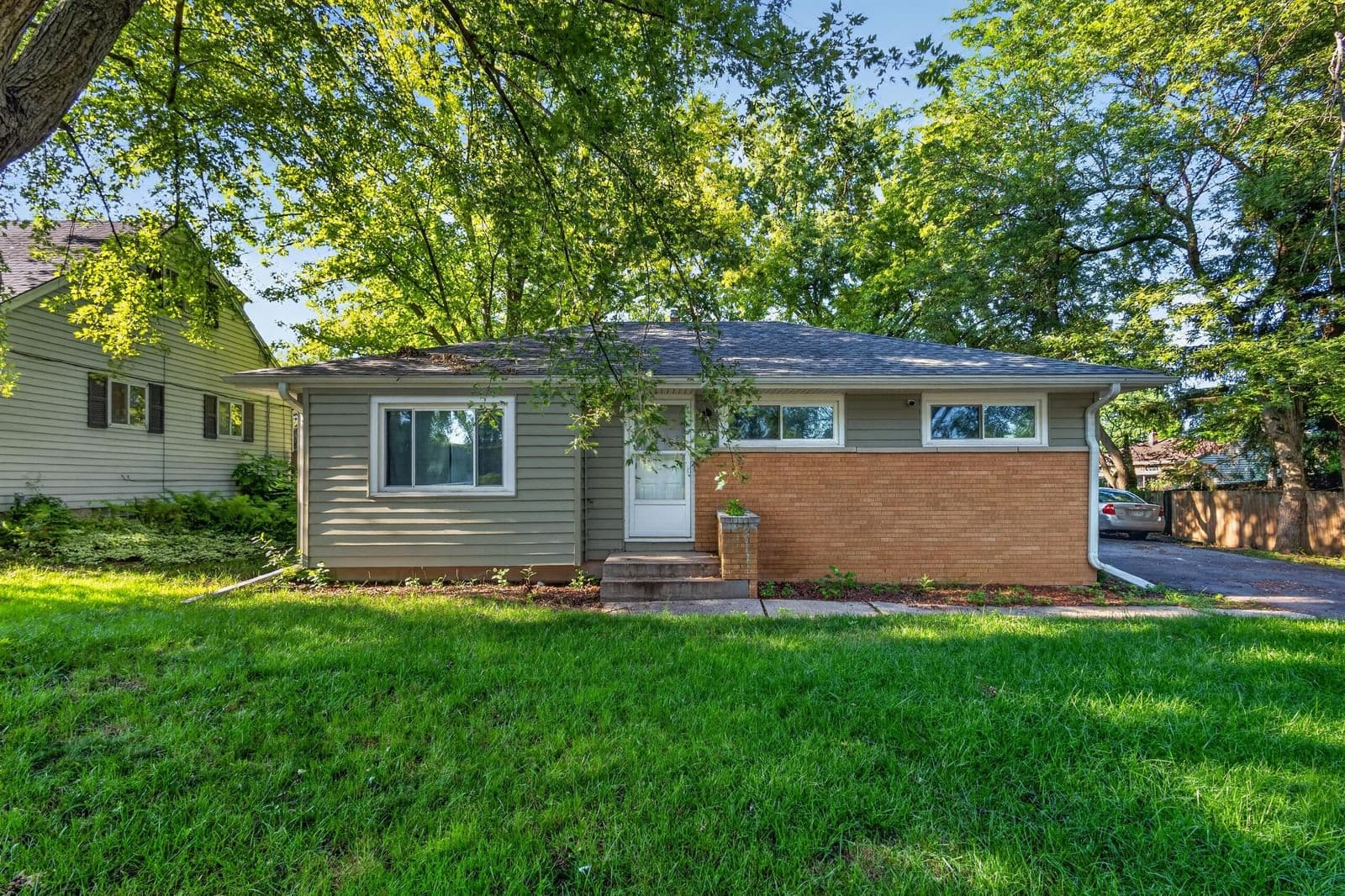 5222 Hemlock