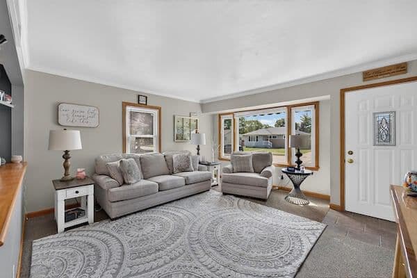 2542 Pinehurst