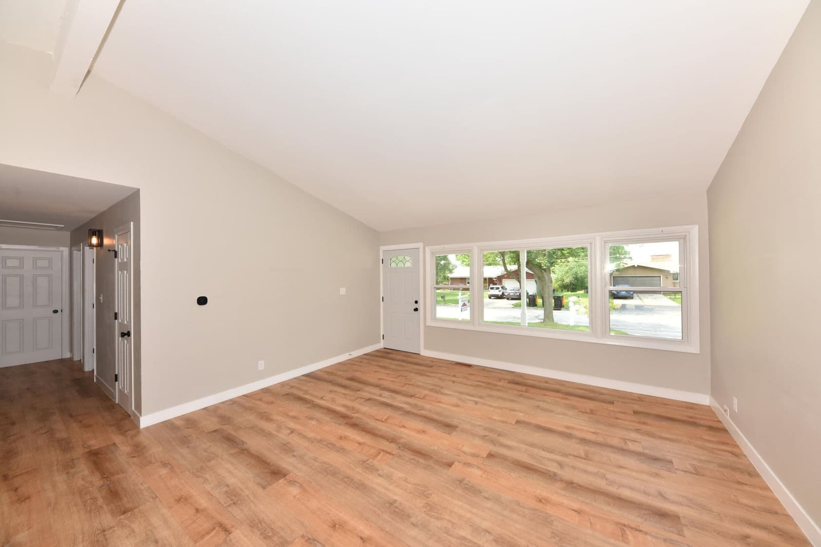 Photo 4 of 4460 Glenway