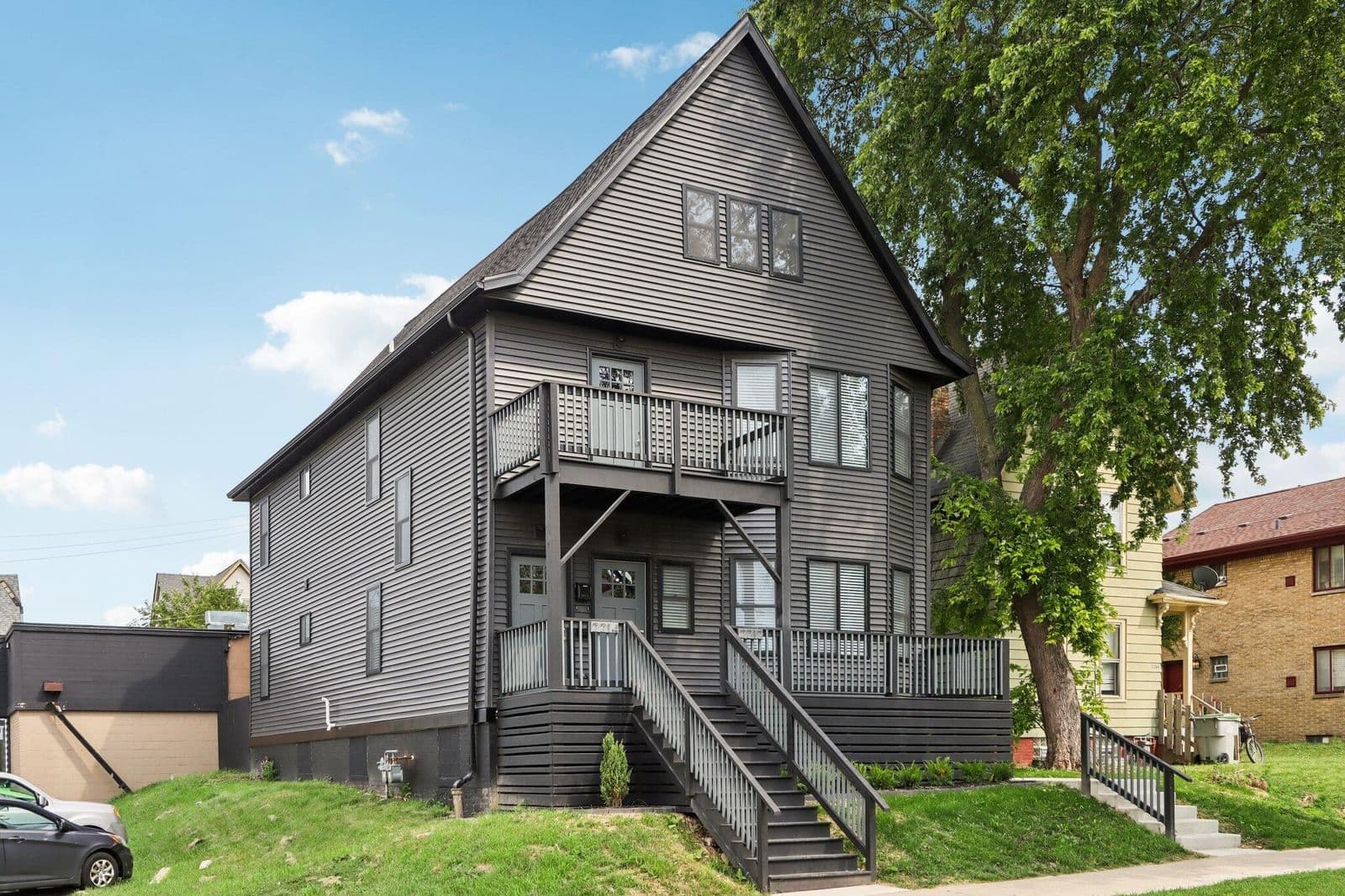 2212 Cambridge