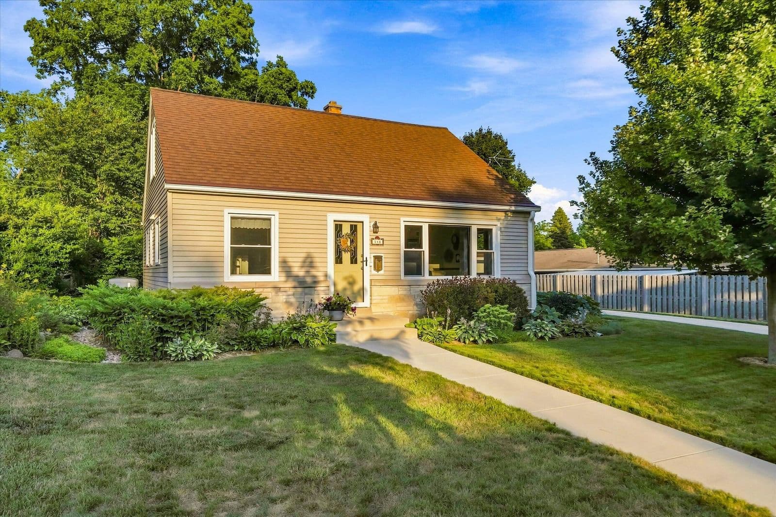 148 Tower, Port Washington, WI
