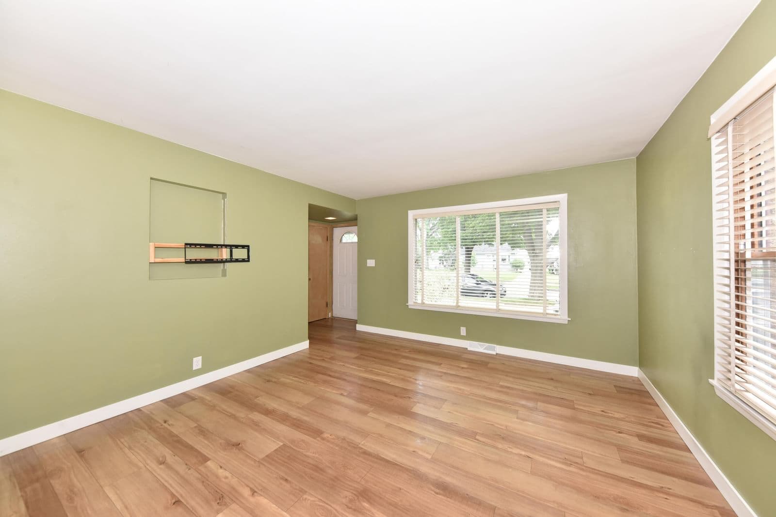 Photo 5 of 3229 56th