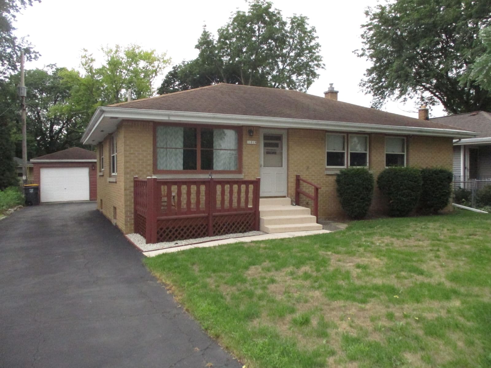 11019 Park Hill, Wauwatosa, WI