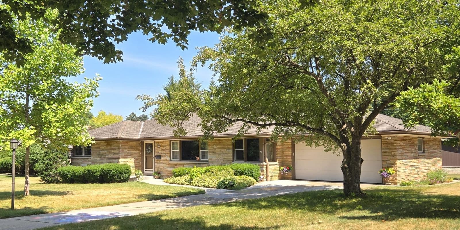 5617 Jackson Park