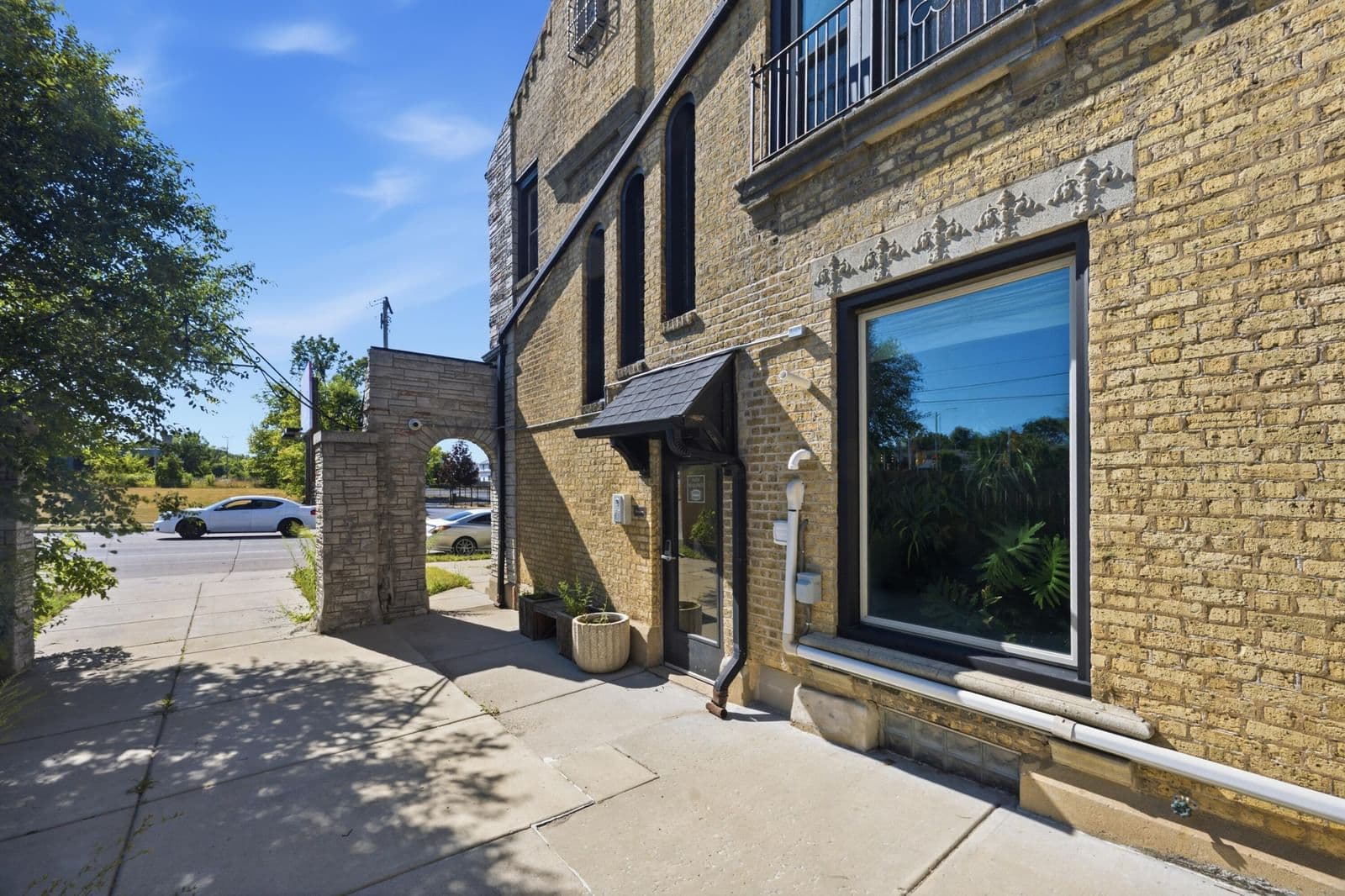 3514 Port Washington Ave