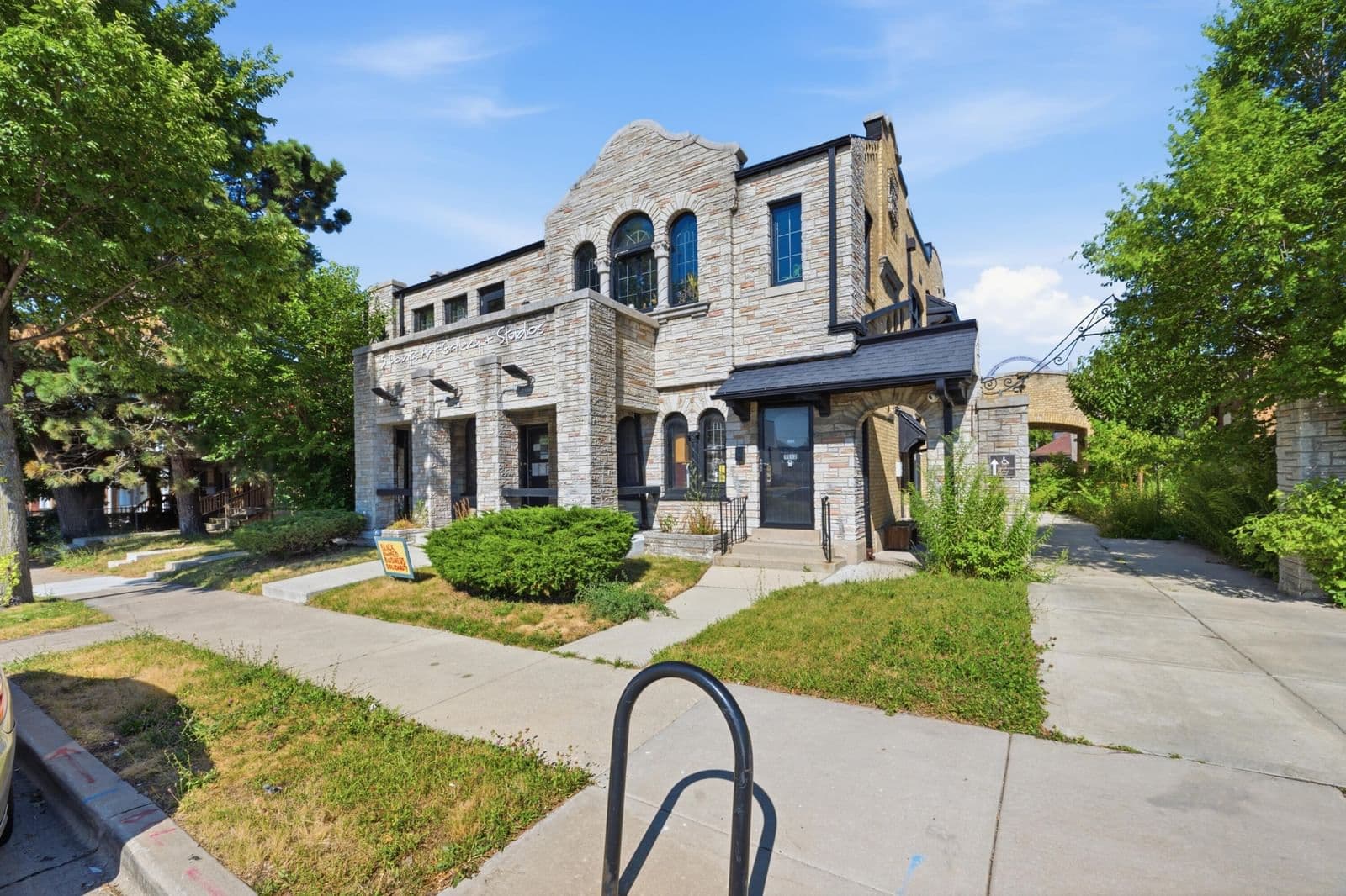 3514 Port Washington Ave
