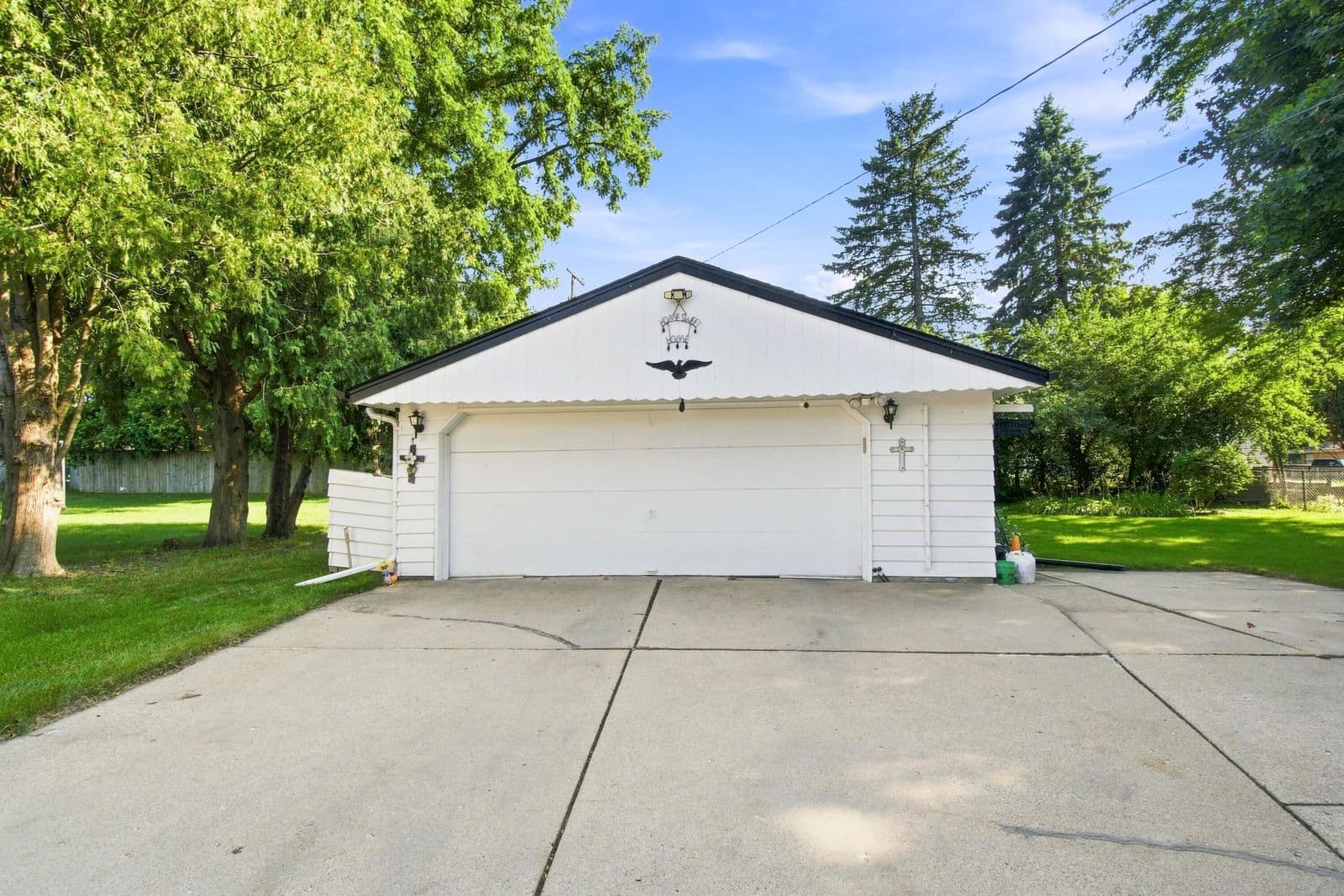 5805 Fountain